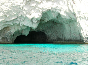 Grotten von Kerì